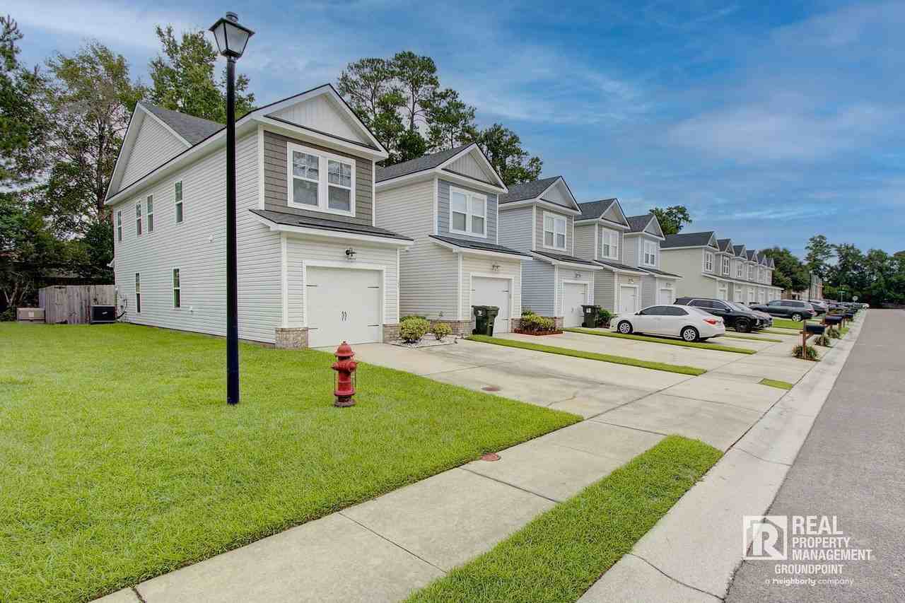 221 S Lamplighter Ln - Photo 2 of 26