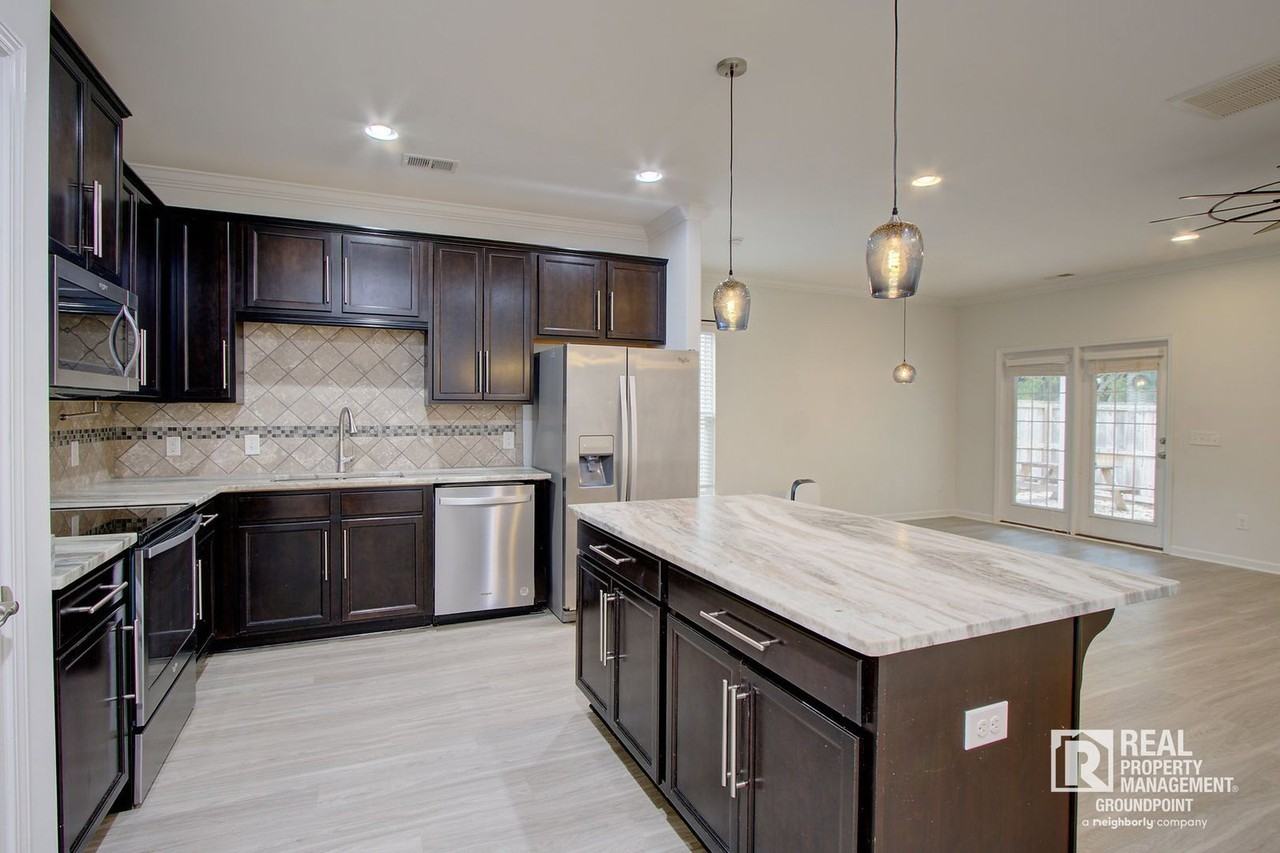 221 S Lamplighter Ln - Photo 5 of 26
