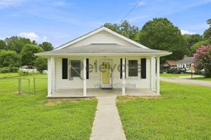 featured image of 1425 Dinwiddie Ave