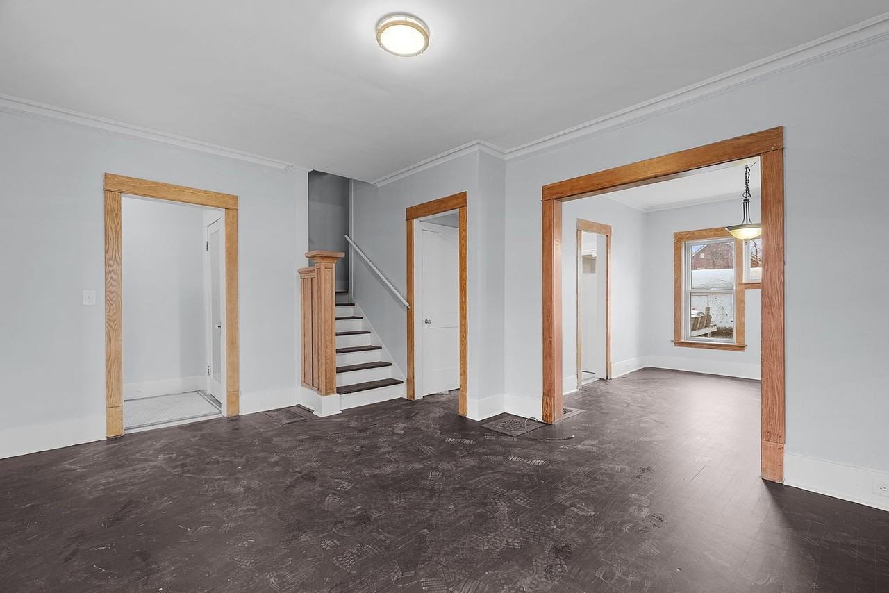 908 Worden St Se - Photo 2 of 18
