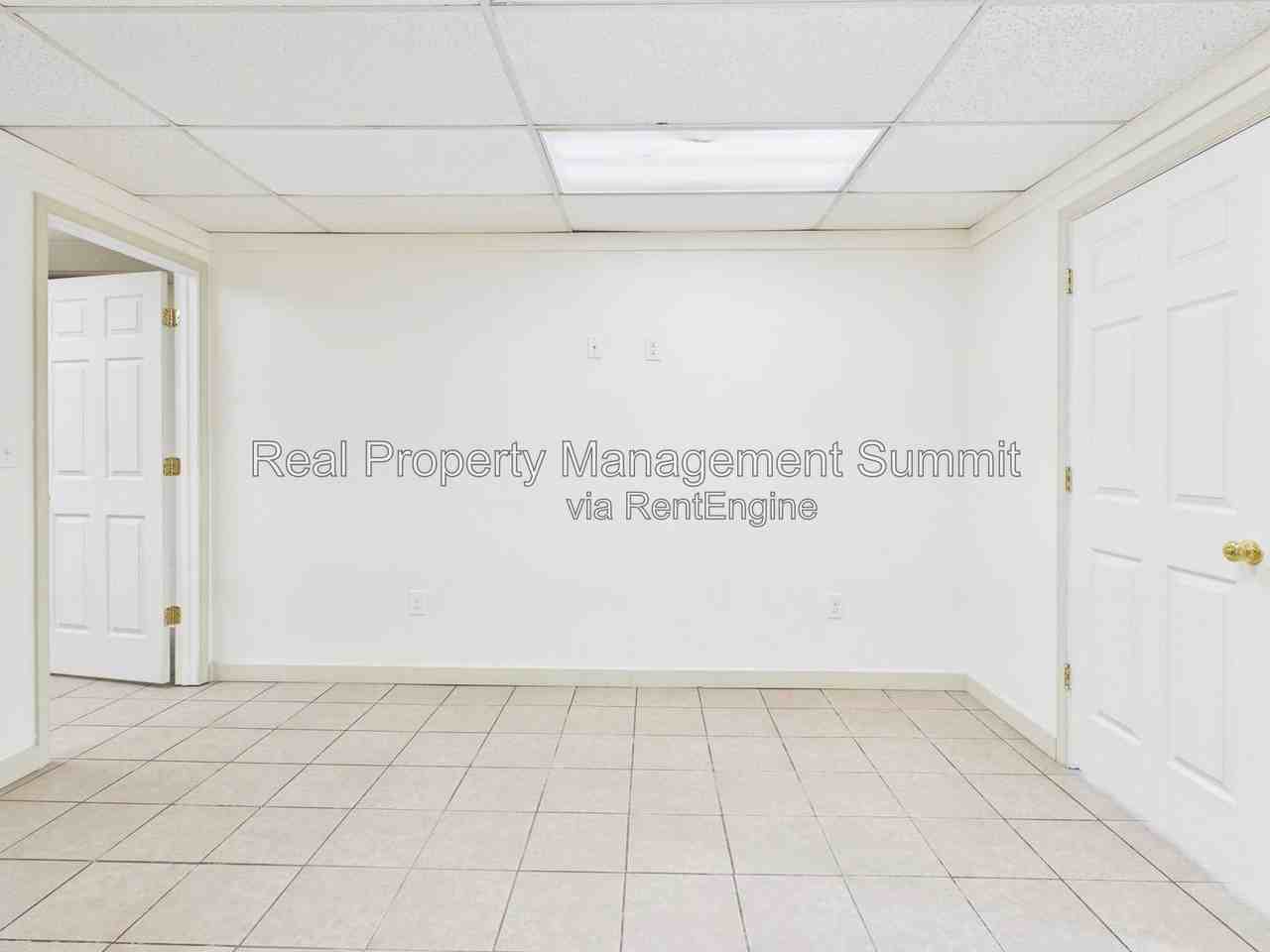 2501 N Augusta St #B - Photo 4 of 11