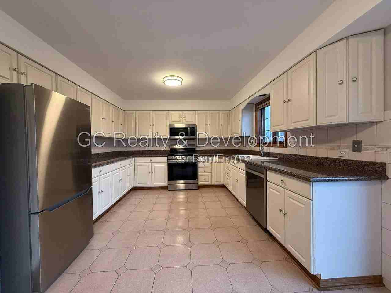 319 Dee Ct #C - Photo 5 of 26
