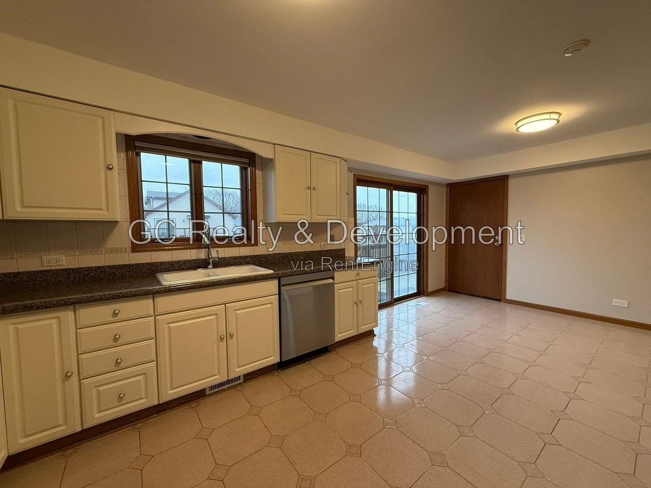 319 Dee Ct #C - Photo 3 of 26