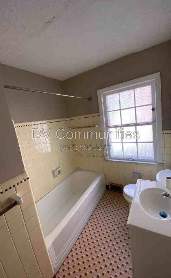 3570 Lynnfield Rd - Photo 7 of 20