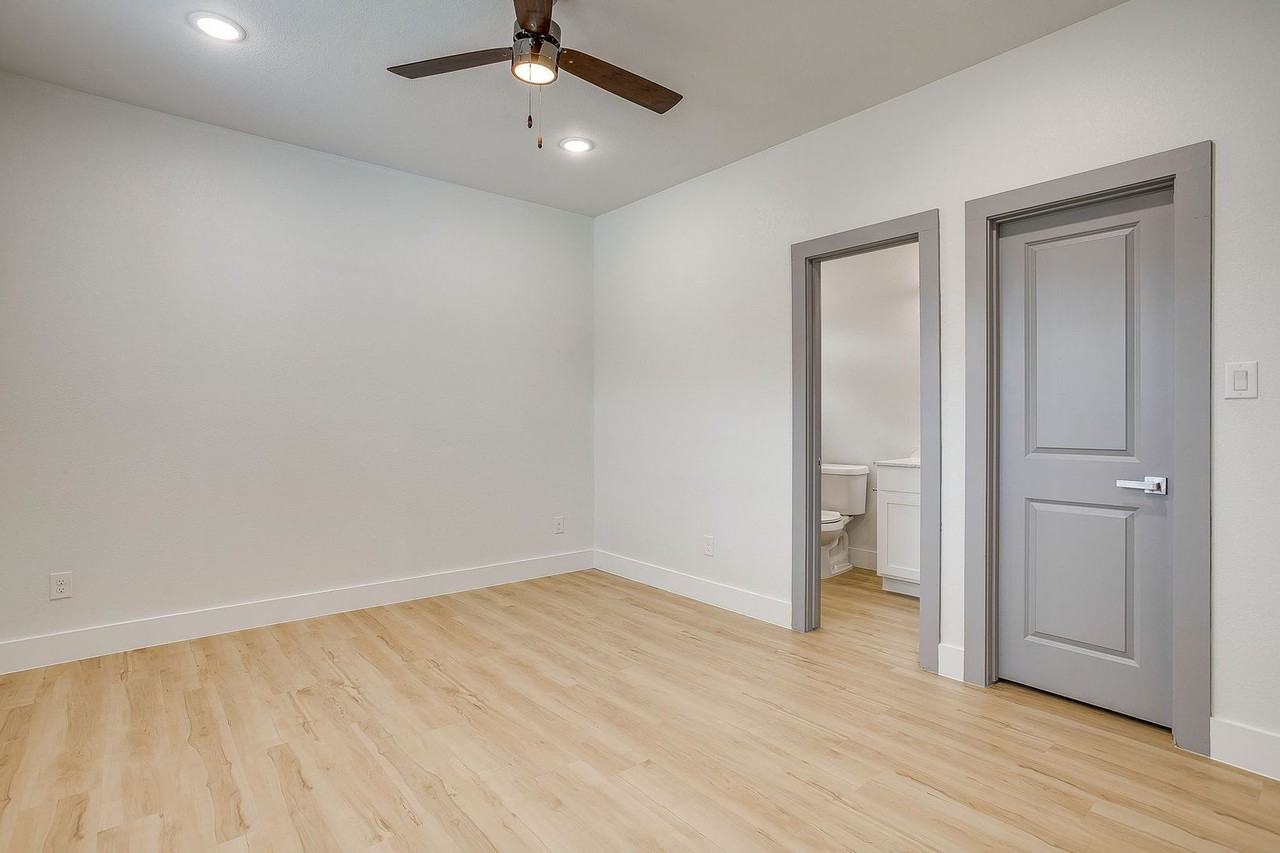 3817 Winfield Ave - Photo 4 of 43