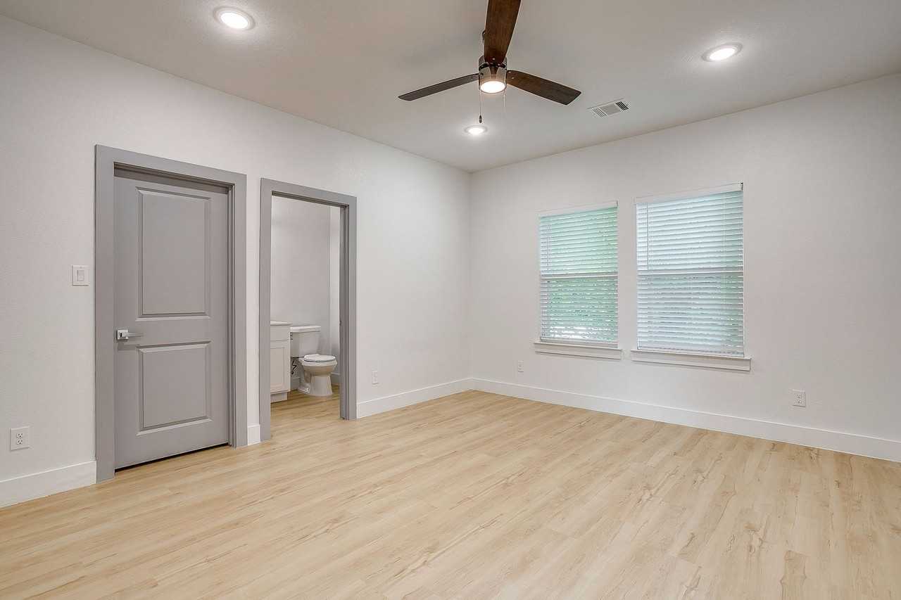 3817 Winfield Ave - Photo 7 of 43