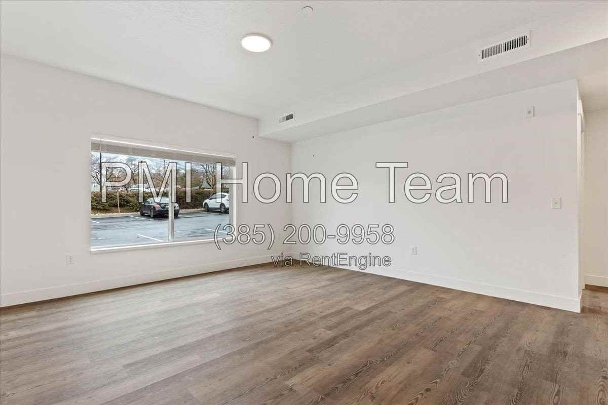 3378 Washington Blvd #204 - Photo 5 of 26