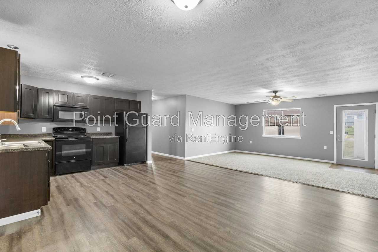 1705 E Northstar Pl