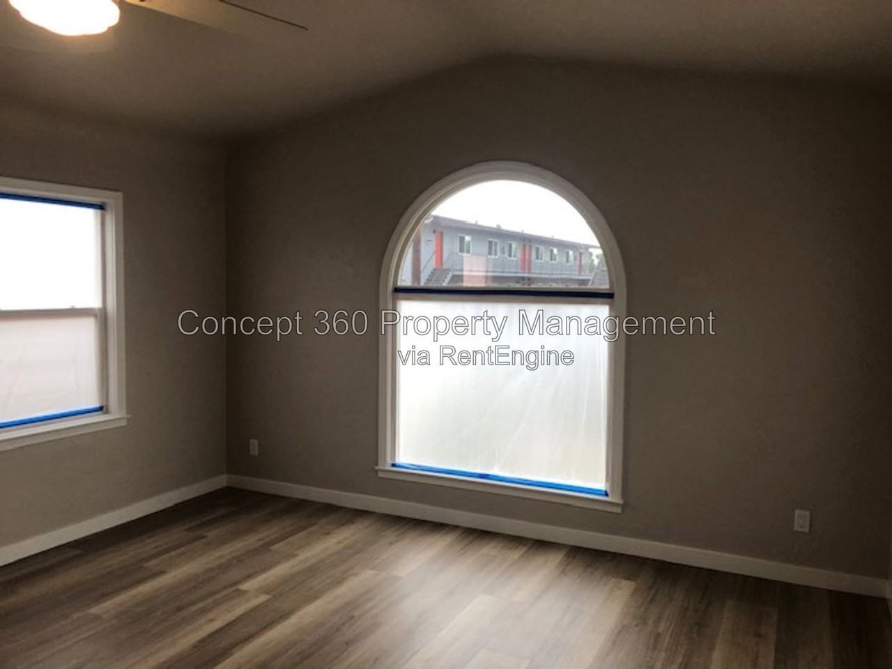 1061 E Market St - Photo 5 of 33