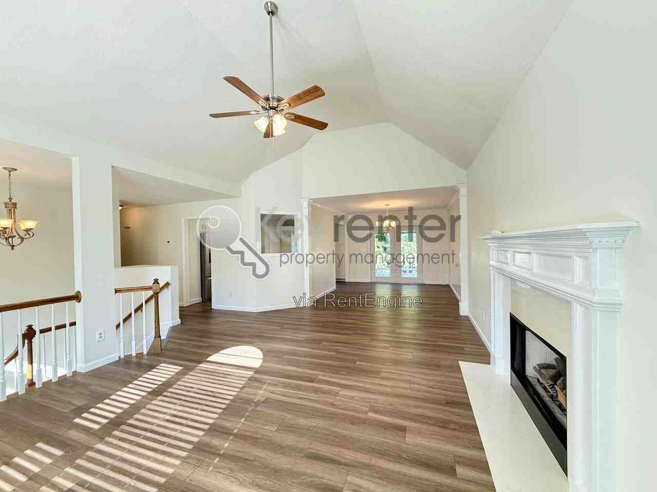 5515 Misty Valley Dr - Photo 3 of 28