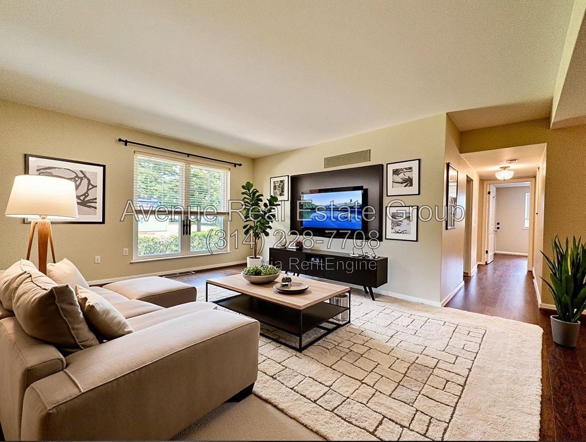 10379 Forest Brook Ln #A - Photo 3 of 29