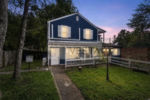 featured image of 4 Farrwood Ave #5