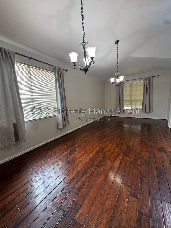 1908 Mount Powell Ct - Photo 7 of 14