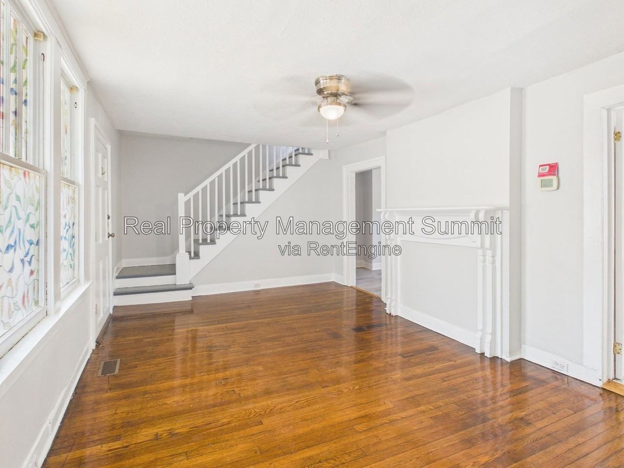932 W Beverley St - Photo 4 of 26
