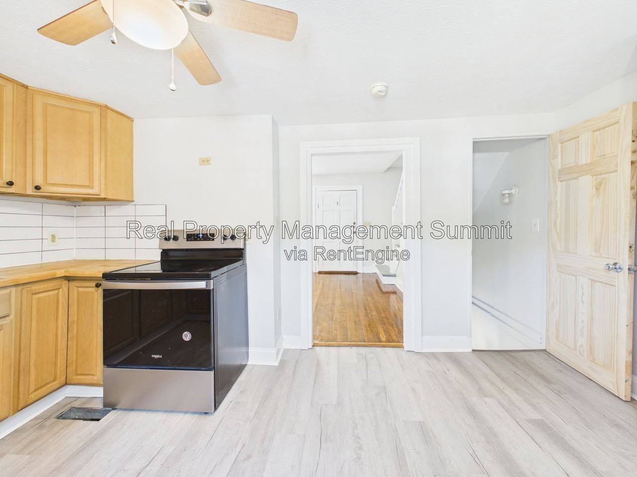 932 W Beverley St - Photo 7 of 26