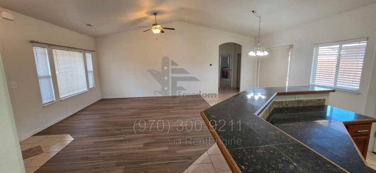 1187 Cherrywood Ave - Photo 5 of 18