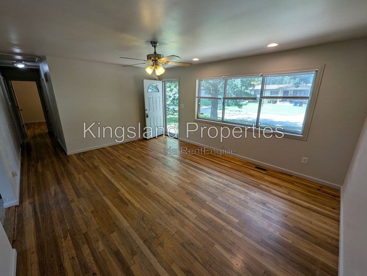 272 Elmdale Dr - Photo 3 of 16