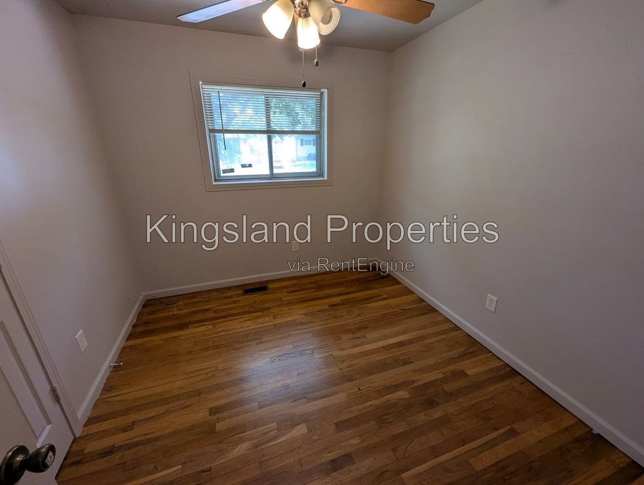 272 Elmdale Dr - Photo 7 of 16