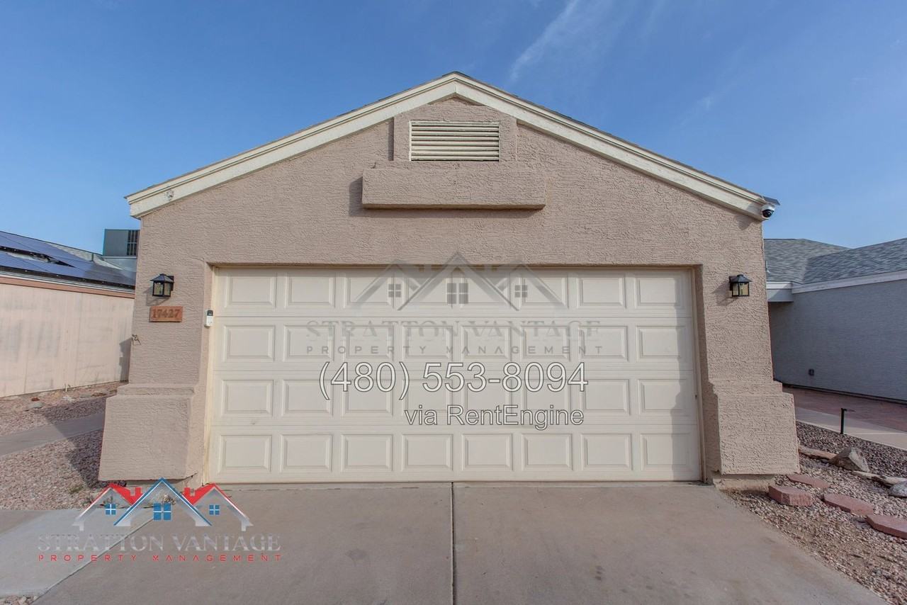 17427 N 28th Ave - Photo 4 of 42