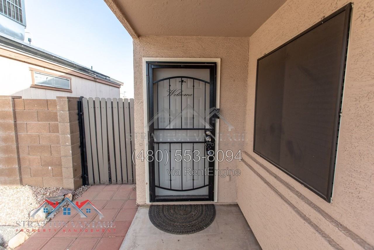 17427 N 28th Ave - Photo 5 of 42