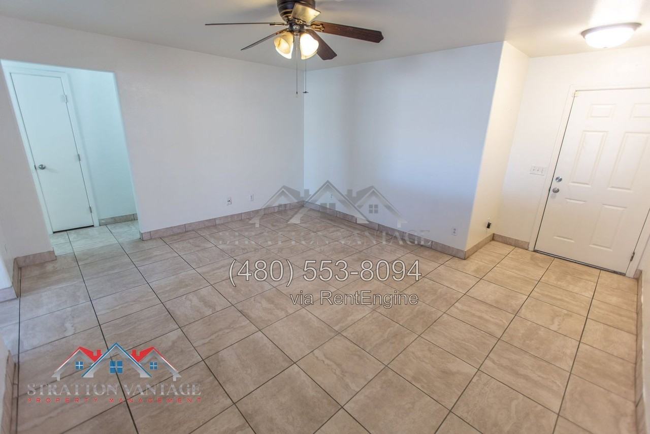 17427 N 28th Ave - Photo 7 of 42