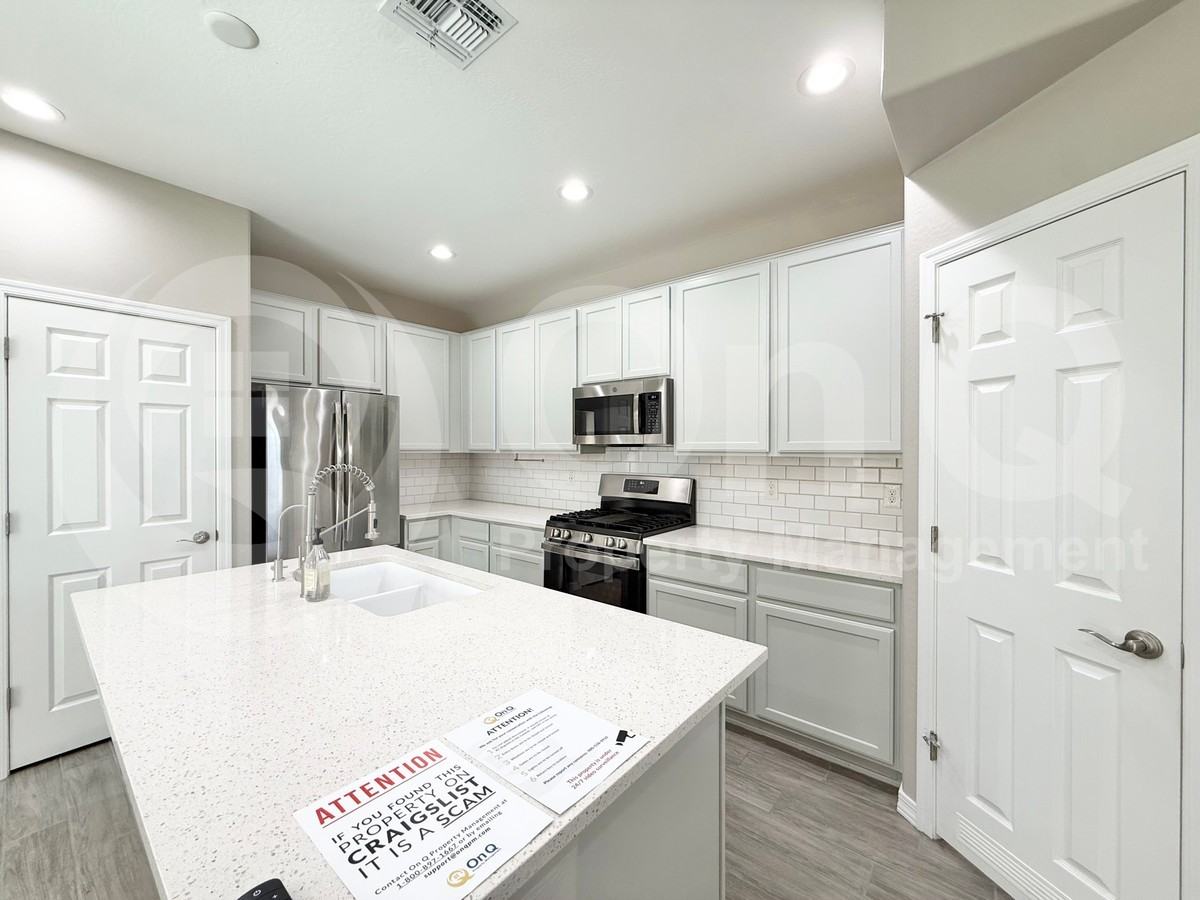 1732 S 82nd Way - Photo 5 of 25