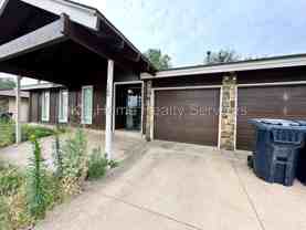 8300 Nw 86th St - Photo 1 of 1