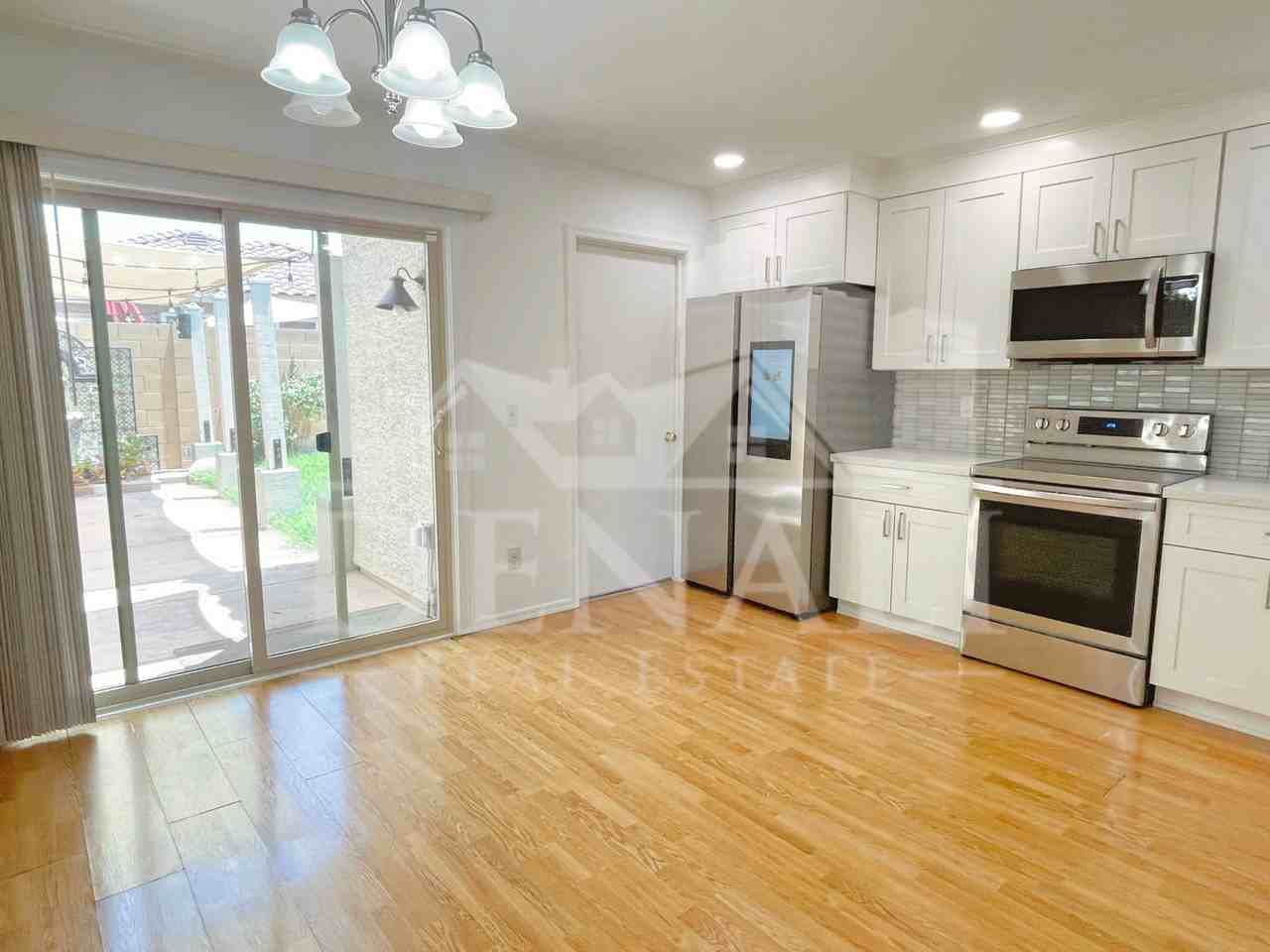 3945 S Illinois St - Photo 6 of 22