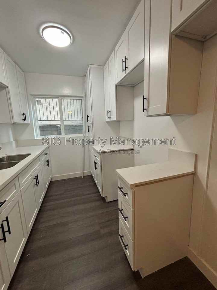 10212 Tujunga Canyon Blvd #2 - Photo 5 of 15