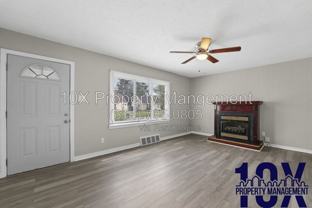 561 S Everett Ave - Photo 1 of 1