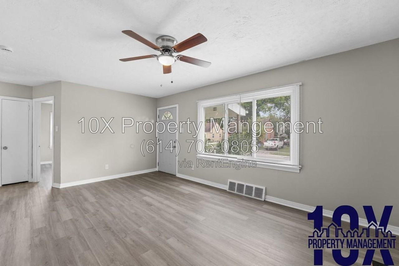 561 S Everett Ave - Photo 5 of 23