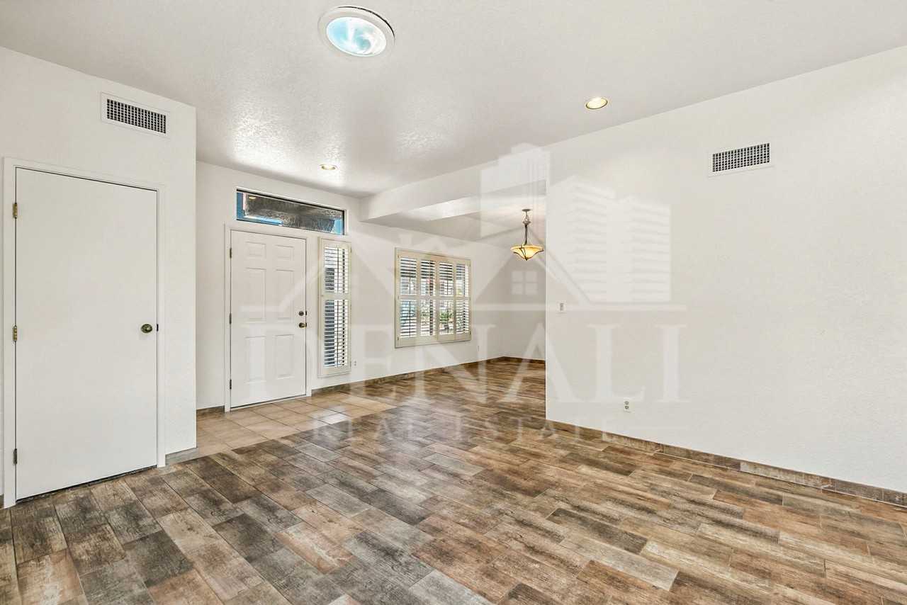 7130 E Crystal Mist Dr - Photo 3 of 32