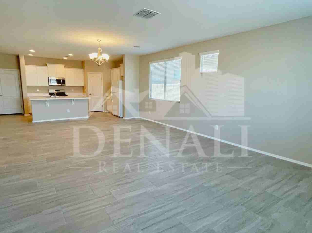 12437 N 174th Ln - Photo 5 of 21