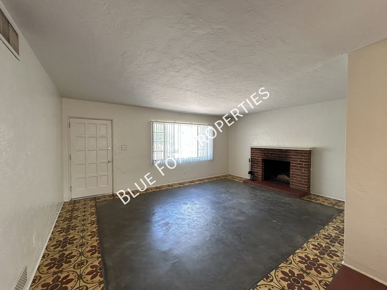 1448 E Waverly St - Photo 3 of 19