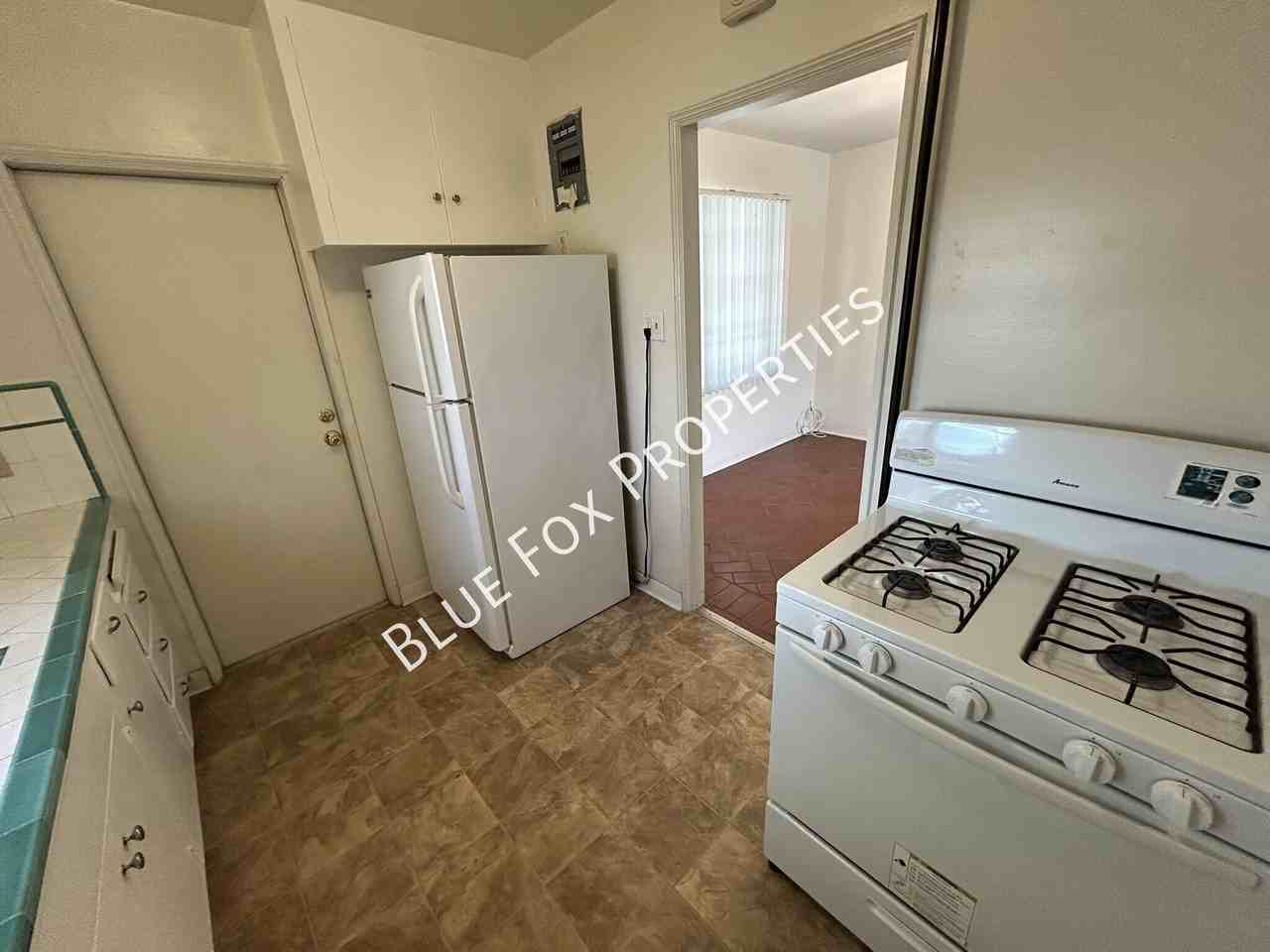 1448 E Waverly St - Photo 4 of 19