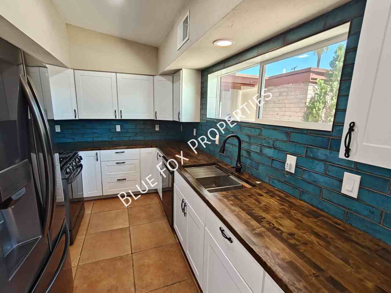 5449 E Holmes St - Photo 7 of 24