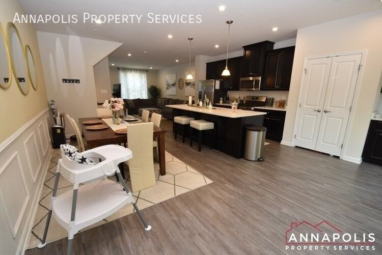 2982 Cornfield Ave - Photo 6 of 30