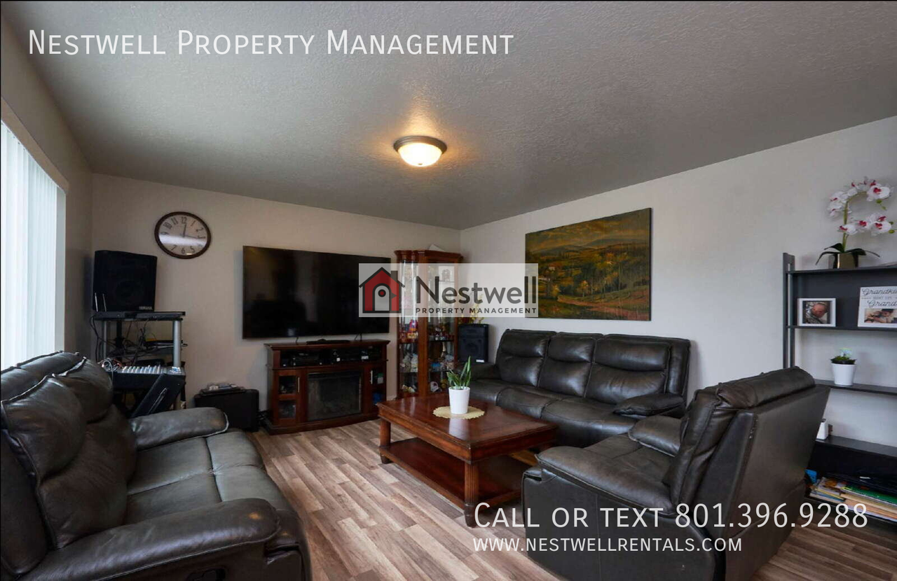 4433 S Moulton Cir - Photo 4 of 15