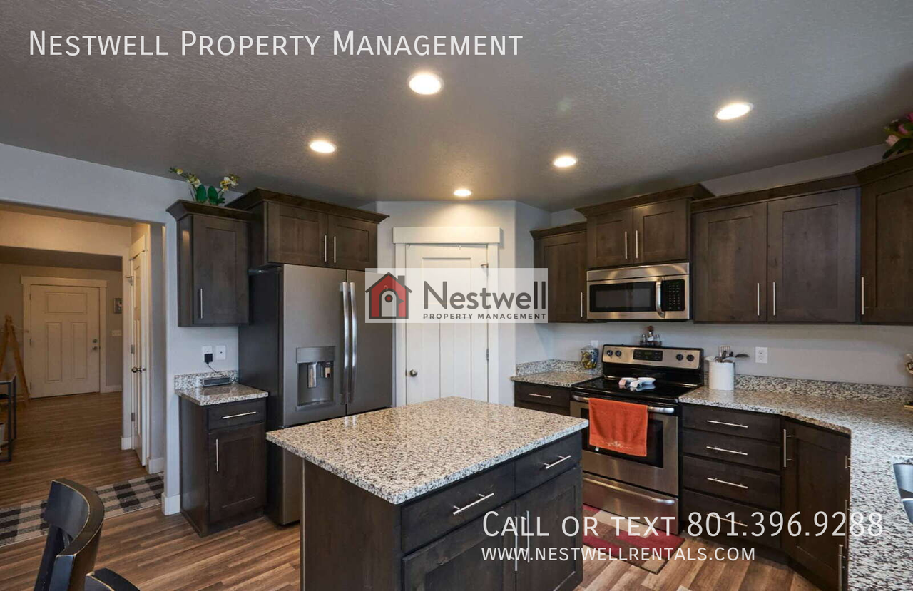 4433 S Moulton Cir - Photo 5 of 15