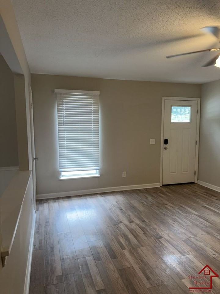 4380 Delashmitt Rd #B - Photo 2 of 21
