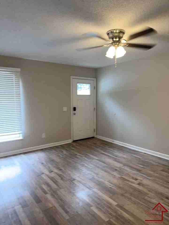4380 Delashmitt Rd #B - Photo 3 of 21