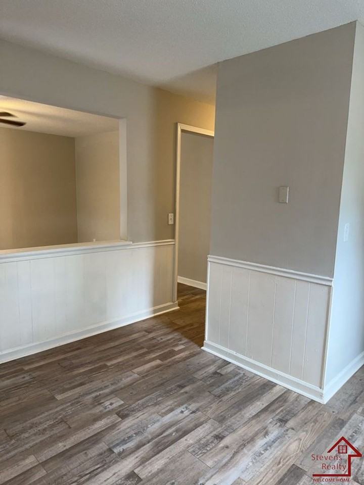 4380 Delashmitt Rd #B - Photo 6 of 21