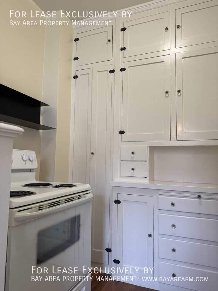 345 Forest Ave #301 - Photo 6 of 12