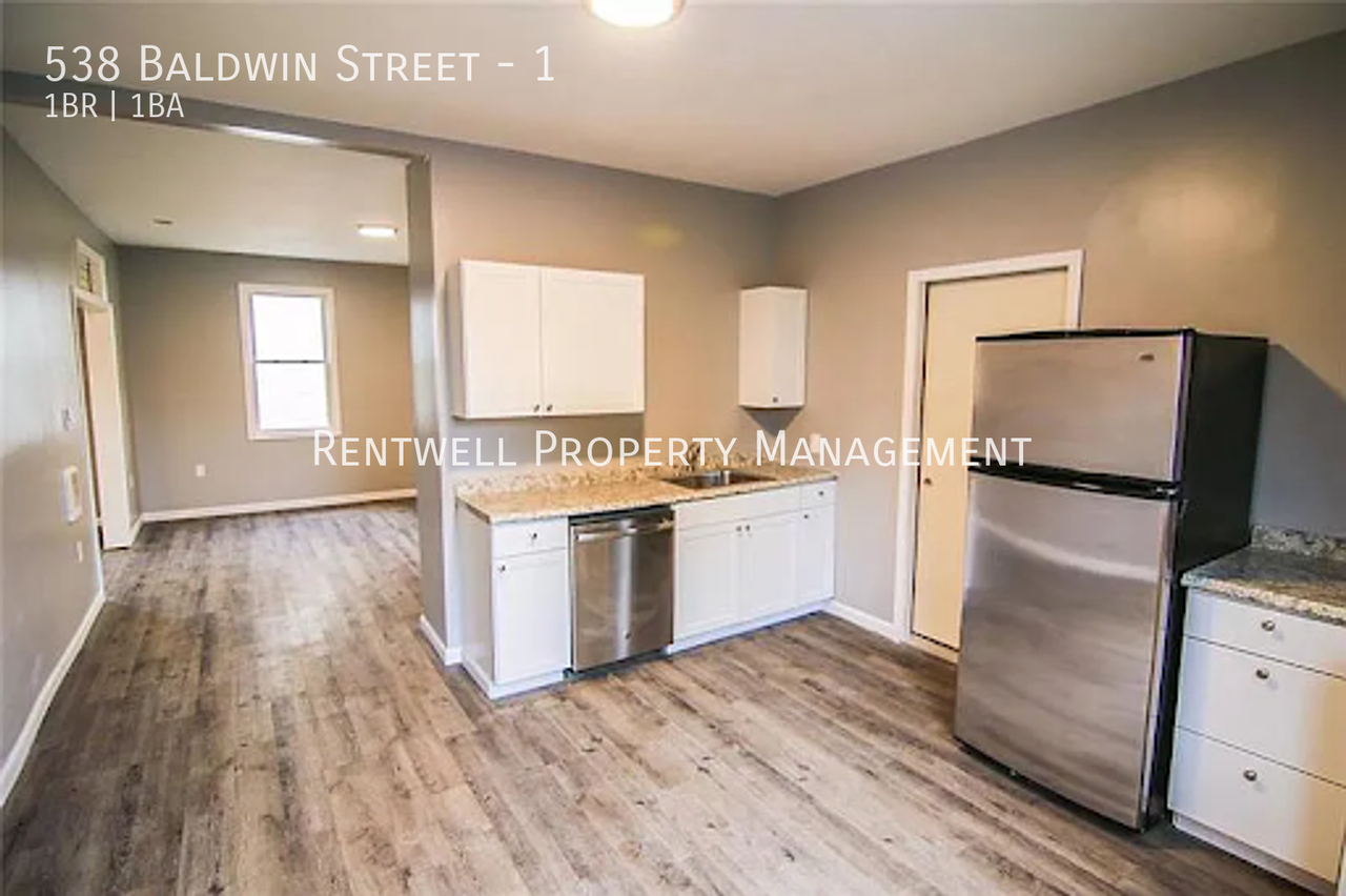 538 Baldwin St #1 - Photo 3 of 8