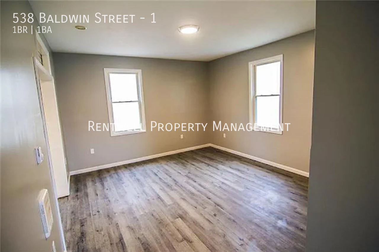 538 Baldwin St #1 - Photo 4 of 8