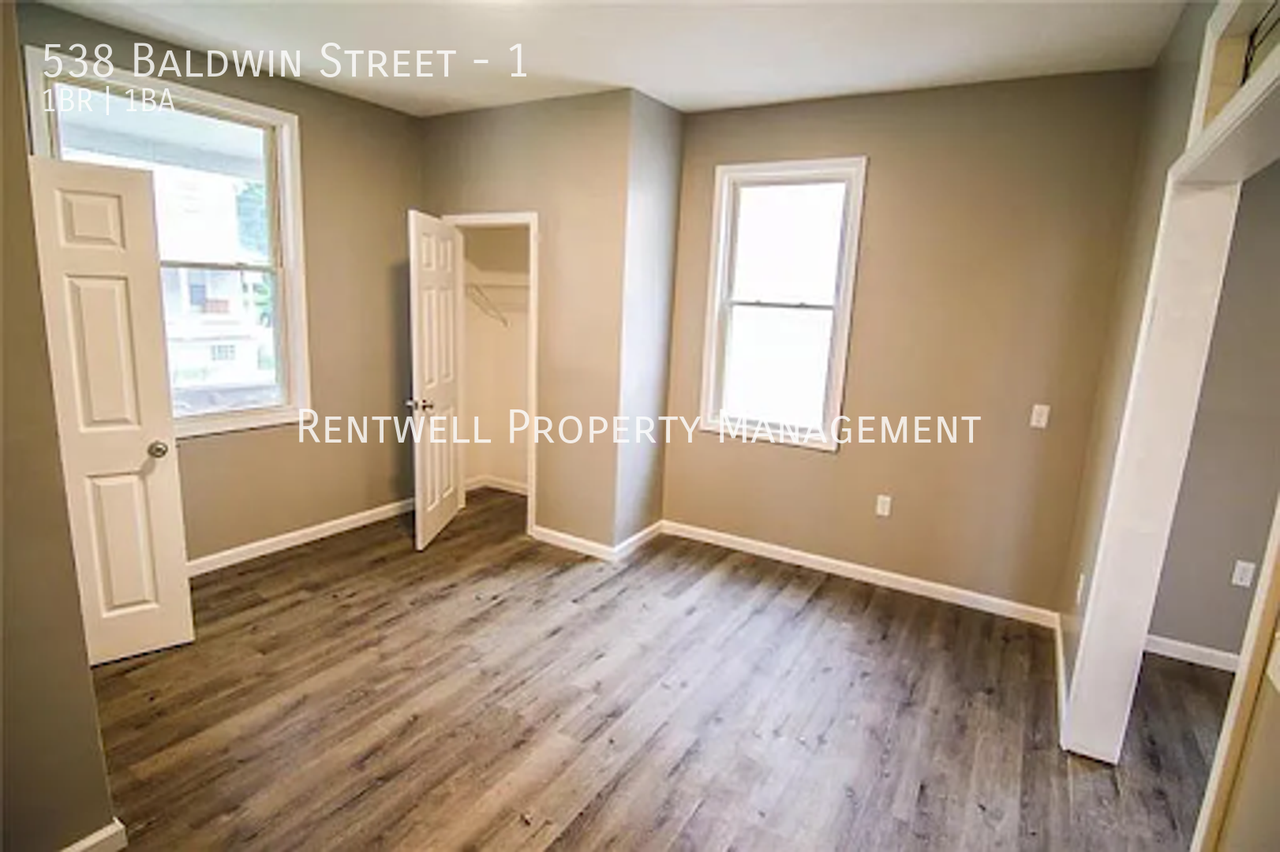 538 Baldwin St #1 - Photo 6 of 8