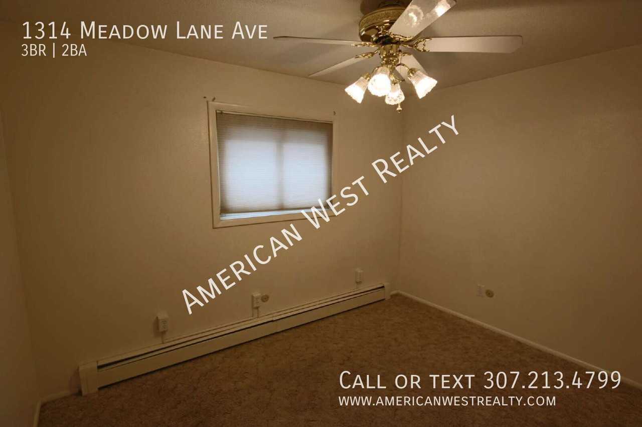 1314 Meadow Lane Ave - Photo 6 of 20