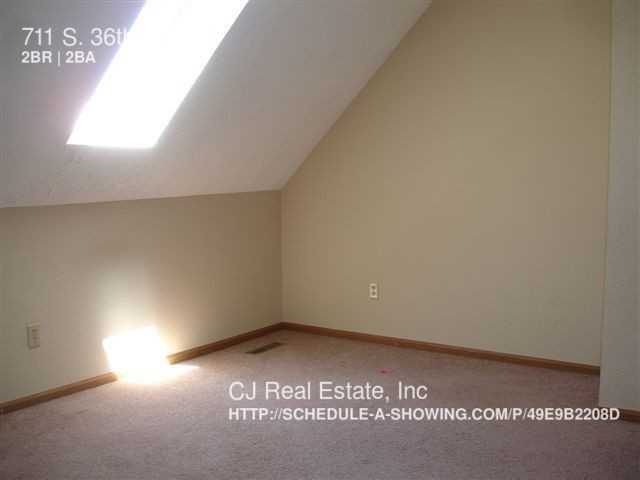711 Sw 36th Street Ter - Photo 2 of 6