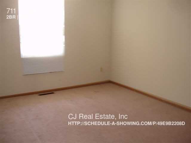 711 Sw 36th Street Ter - Photo 5 of 6