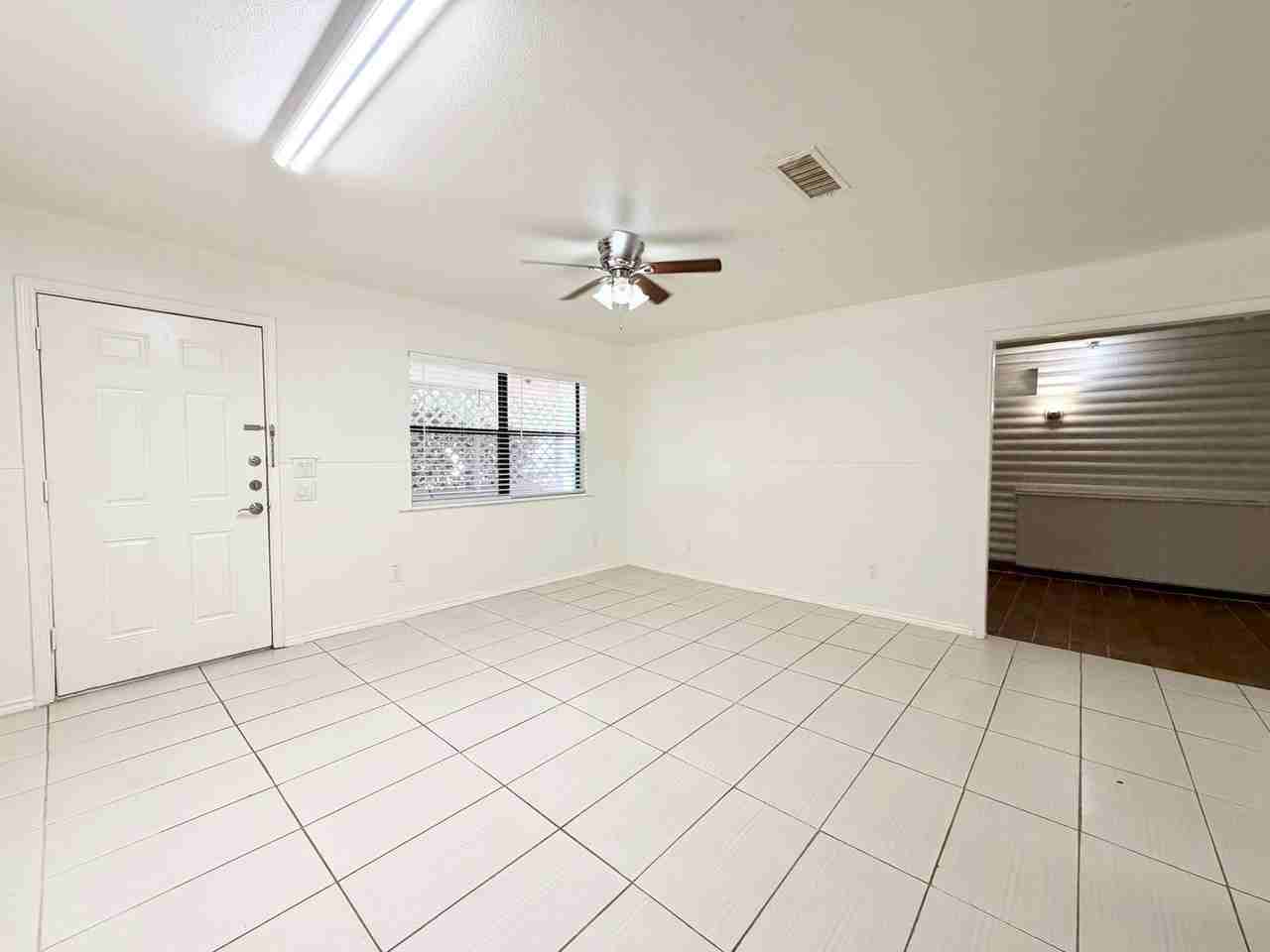 816 Denton Dr - Photo 2 of 21